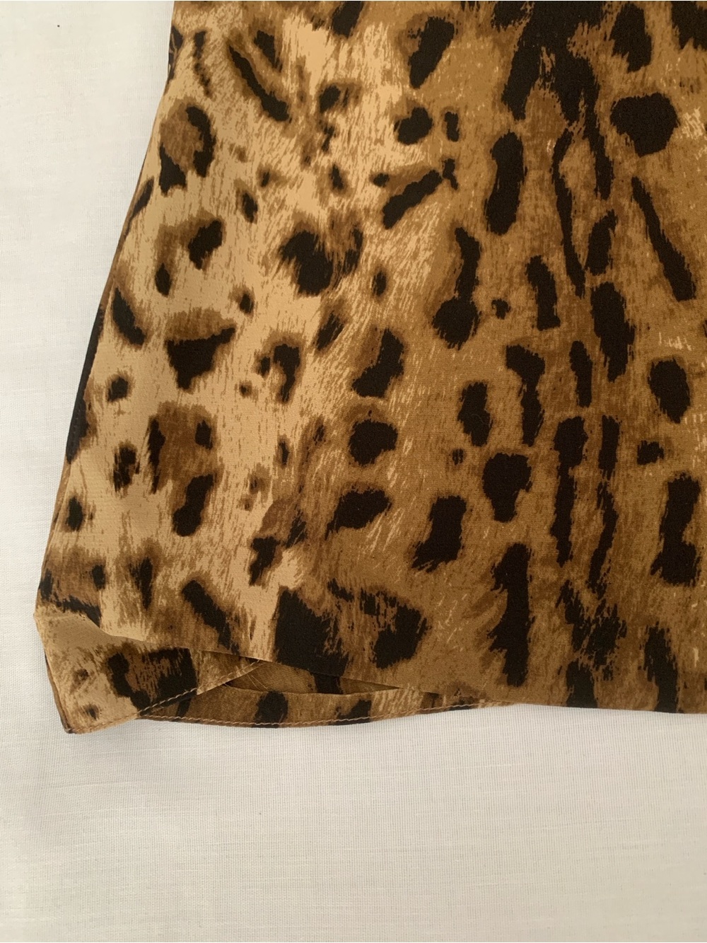 Tory Burch Silk Leopard Print Tie-Bow Blouse NWOT Size 2 - Picture 3 of 11